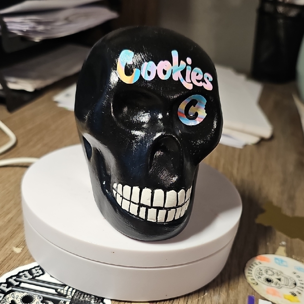 Black Skull Decor with Colorful Logo [COOKIES)
